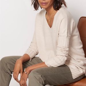 Rib Sleeve V-Neck French Connection Creme Sweater Womens size small Evereve